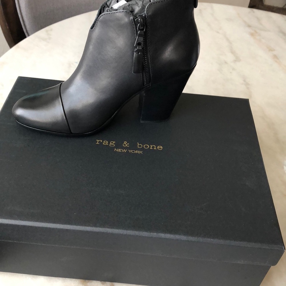 Margot boot - Picture 4 of 8